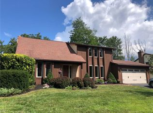 56 Melwood Dr, Rochester, NY 14626