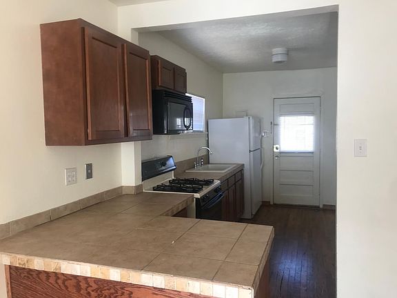 4th image of 2125 Coal Pl SE