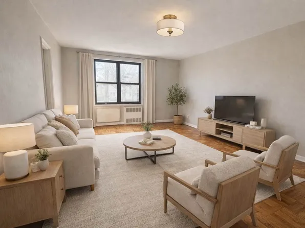 815 Gravesend Neck Road image 1 of 11