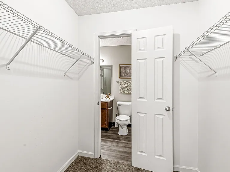 10 West Apartments — Photo 24
