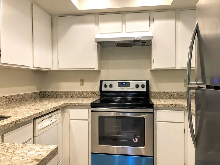 1256 Bellevue Way NE #2 — Photo 7