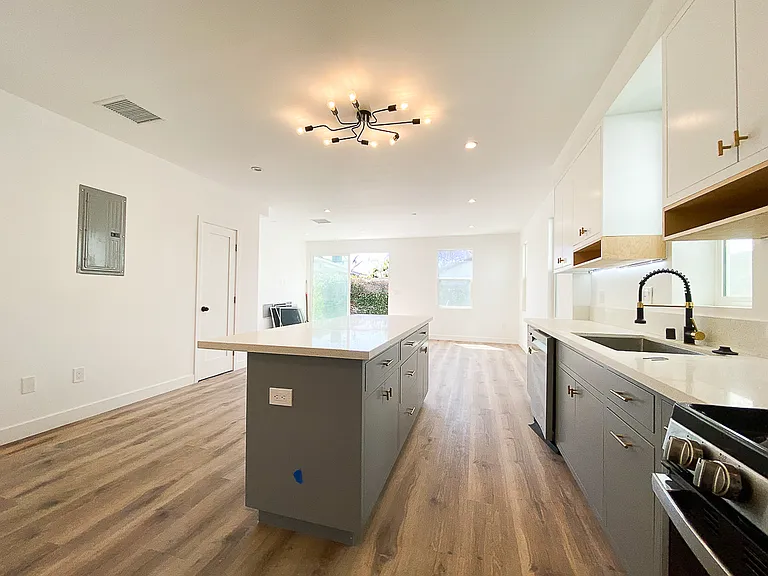 3003 S Cloverdale Ave — Photo 1