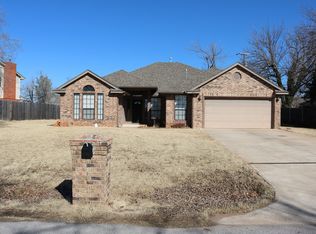 1821 W Aqua Clear Dr, Mustang, OK 73064