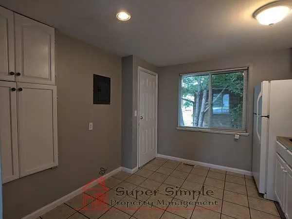370 S Bryant St #A — Photo 16