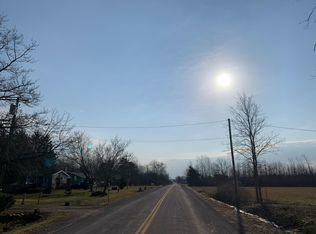 9404 Chestnut Ridge Rd, Middleport, NY 14105
