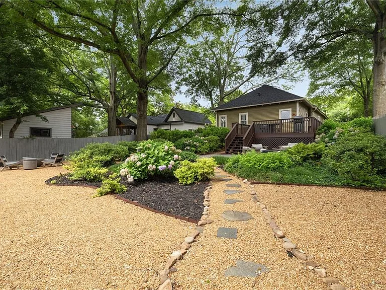 28 Clay St SE — Photo 32