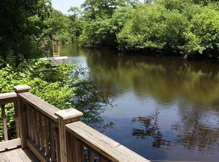 225 Plank Dr, Jesup, GA 31546