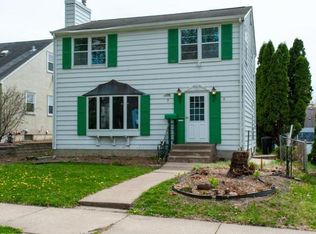 1796 Hawthorne Ave E, Saint Paul, MN 55119