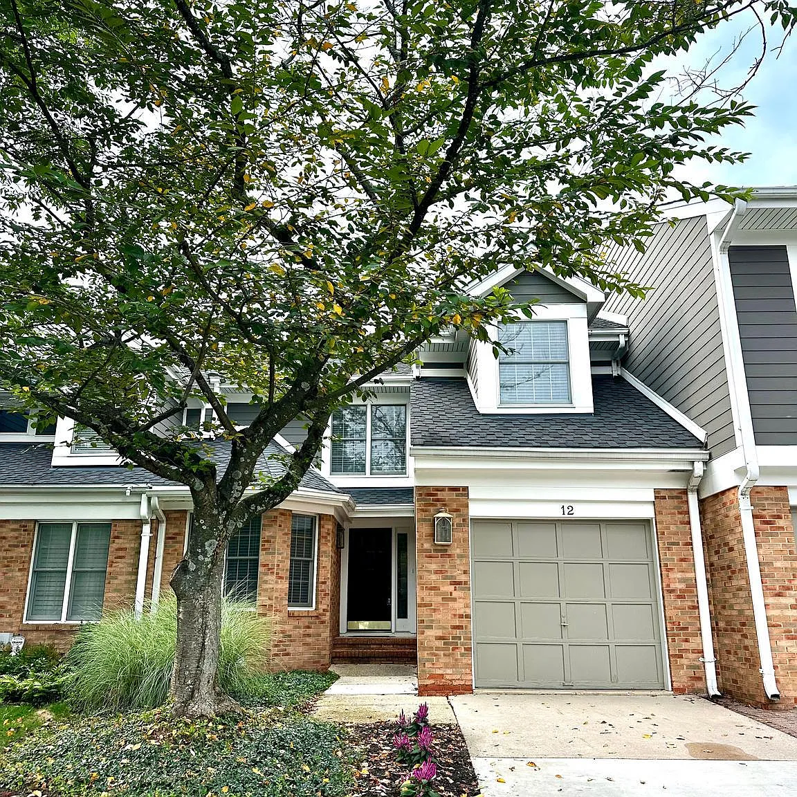 3 bed, 3.5 bath, 2799 sqft, $4,000 — Photo 1