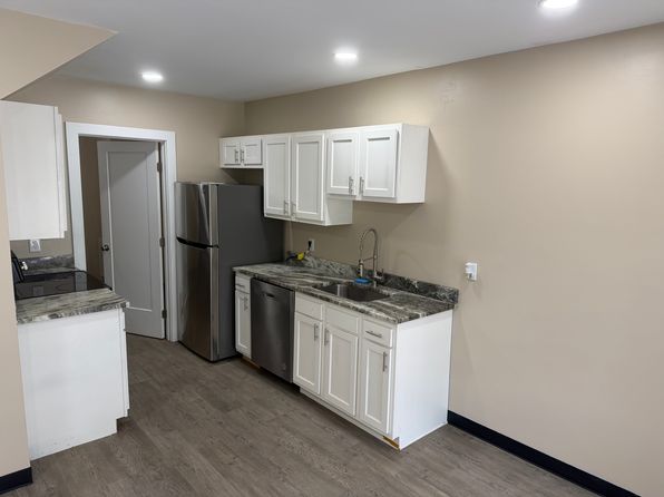 837 E Main St #16