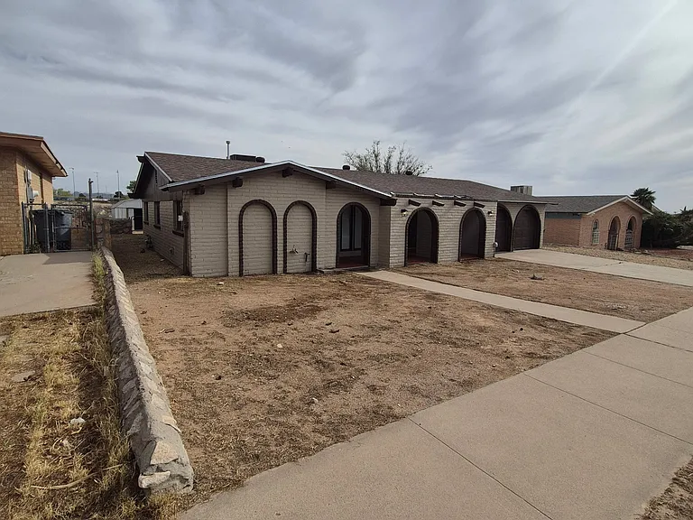 6644 Mariposa Dr — Photo 11