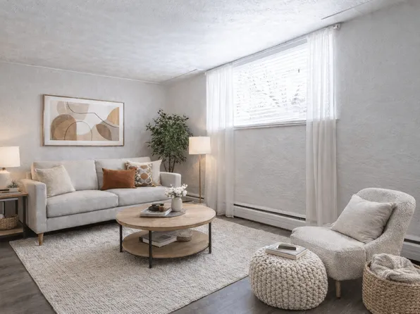 Lynwood Apartments, 3559 S Bannock St APT 102, Englewood, CO 80110