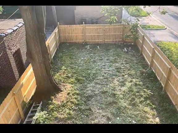 5th image of 7400 S Kenwood Ave APT 2
