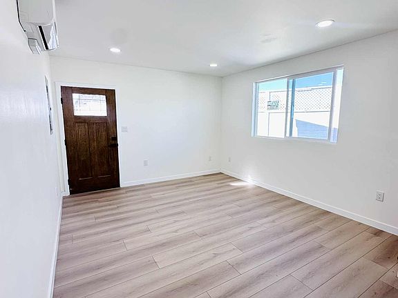4th image of 7064 Ardmore Ct