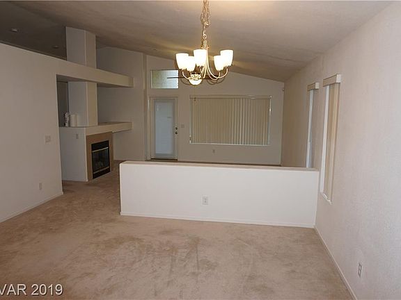 3rd image of 9816 Lenox Crest Pl