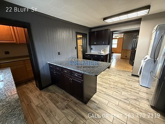 5th image of 22 Bluff St