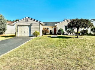 15 Long Rd, Freehold, NJ 07728
