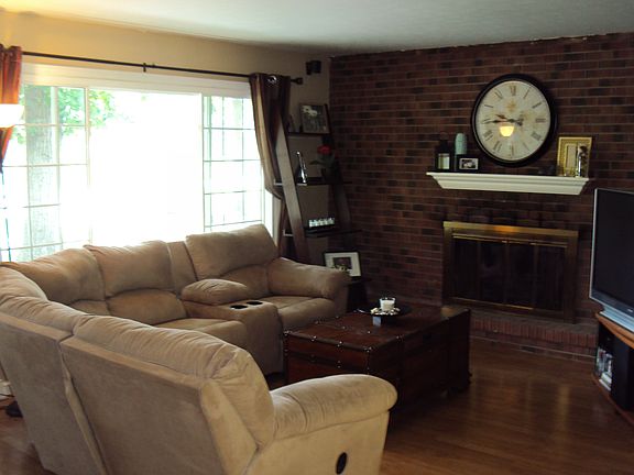 2nd image of 16090 W 130th St