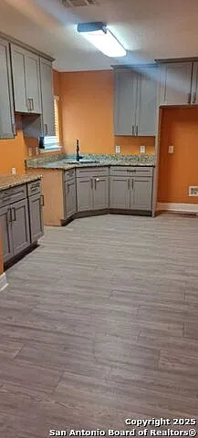 3 bed, 2.0 bath, 1096 sqft, $1,575 — Photo 4