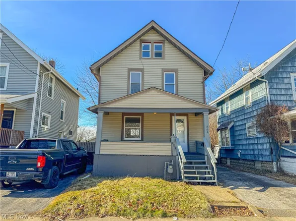 864 Berghoff St, Akron, OH 44311