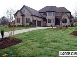 1200 Lookout Cir, Waxhaw, NC 28173