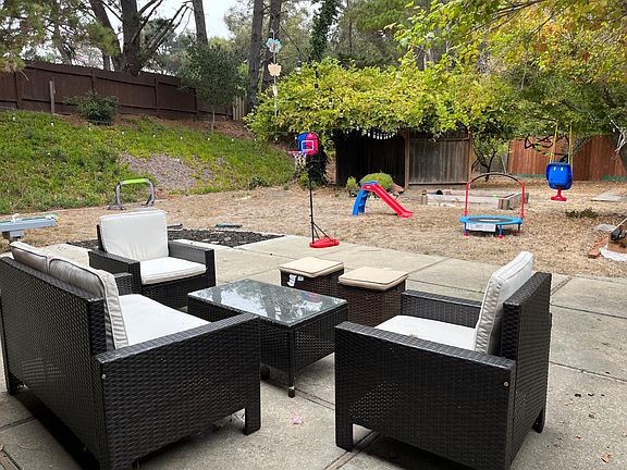 2nd image of 1152 Parkridge Dr
