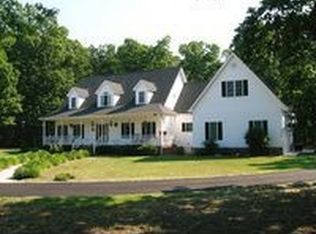 4518 Woodpecker Rd, Petersburg, VA 23803