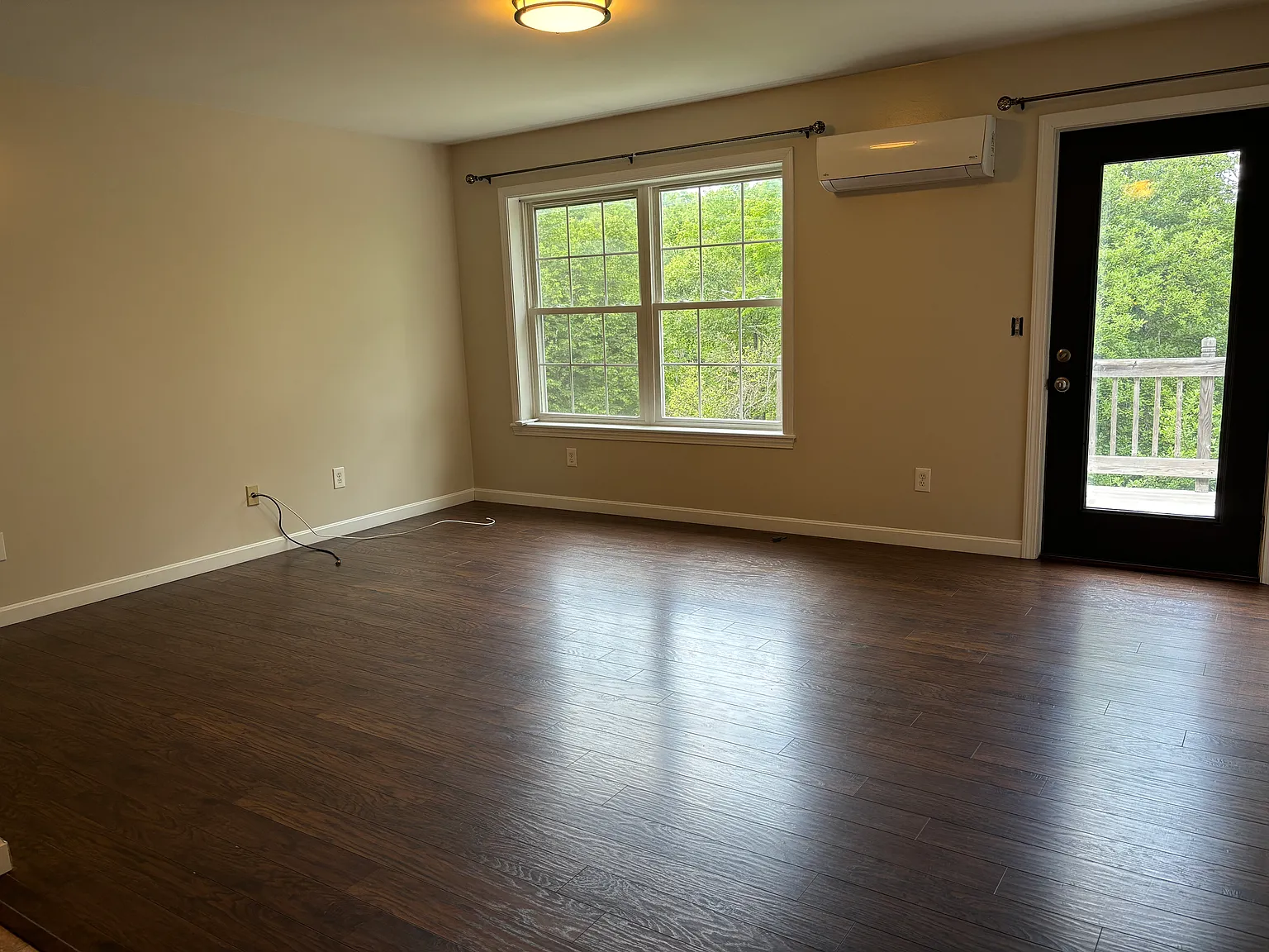 3 bed, 1344 sqft, $2,200 — Photo 3
