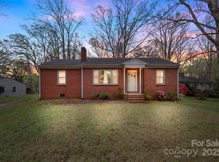 304 Simrill Ave, York, SC 29745