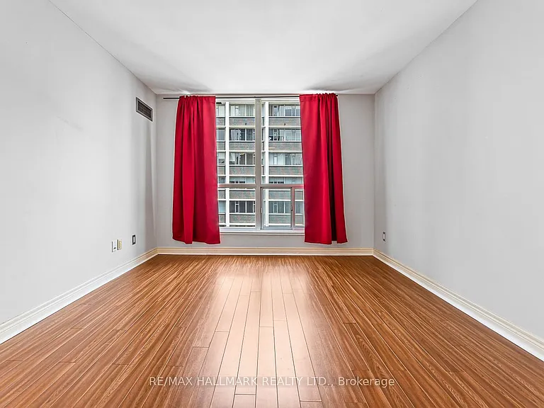 7 Carlton St #1813 — Photo 12