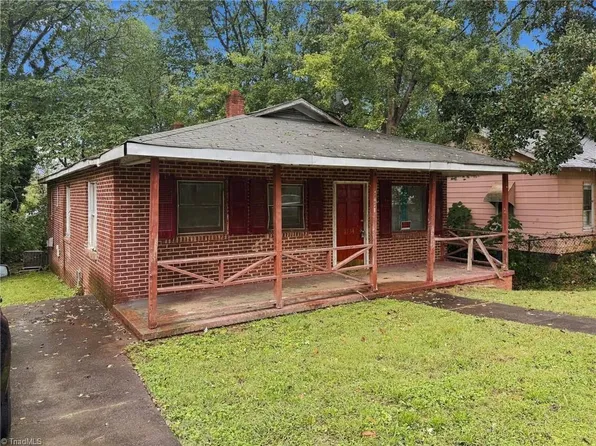1421 Fitch St, Winston Salem, NC 27107