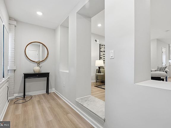 5th image of 2715 Reed St