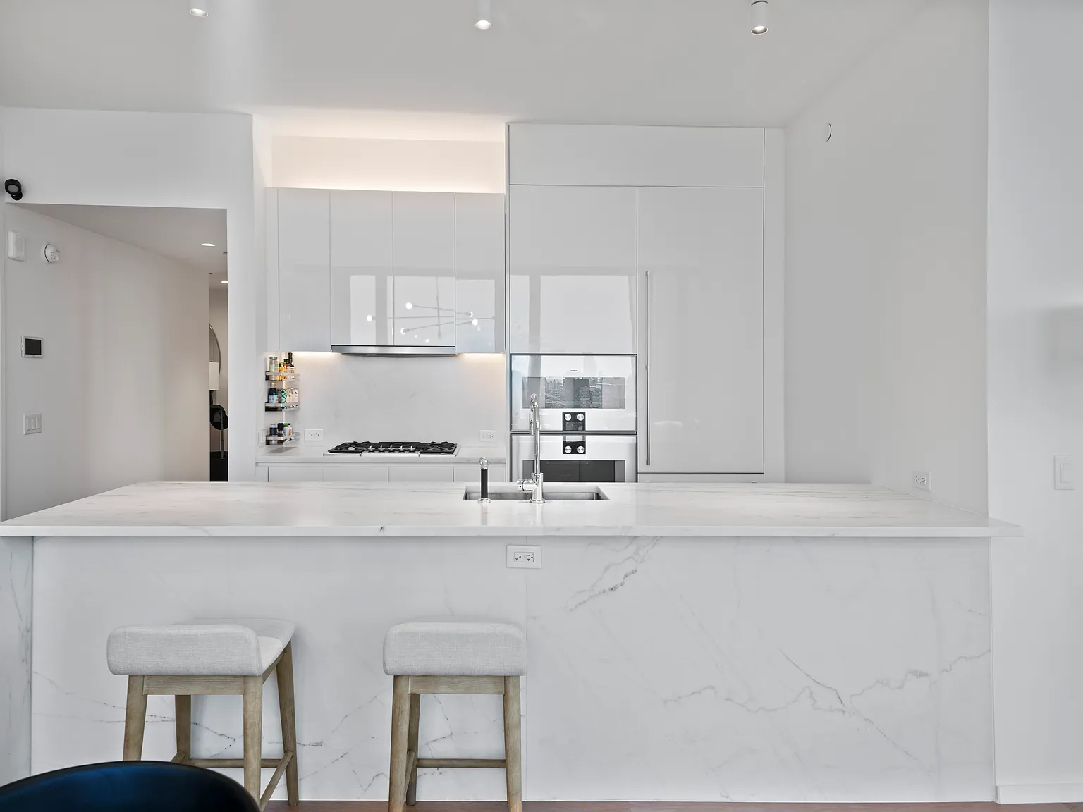 695 1st Avenue — Photo 3