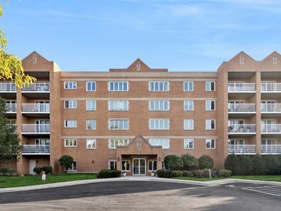 7450 N Waukegan Rd APT 404, Niles, IL, 60714