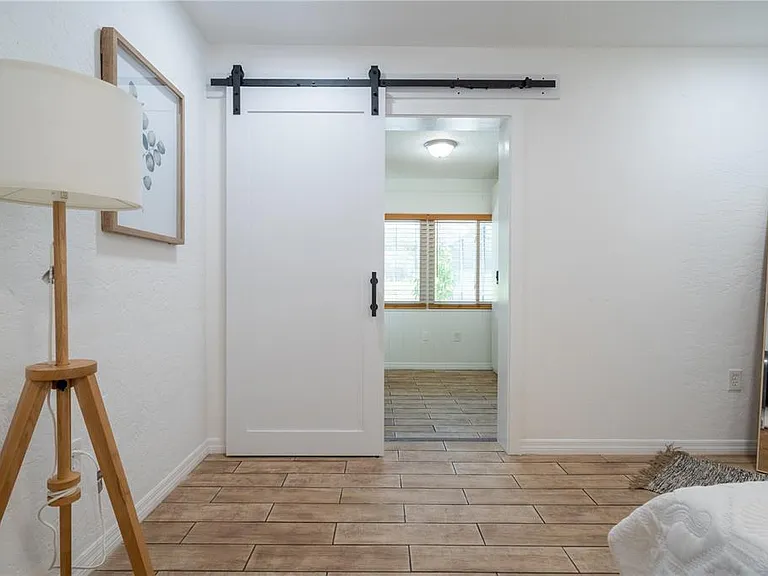 7354 Biltmore Dr — Photo 29