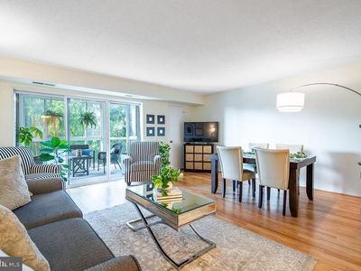 1600 N Oak St APT 324, Arlington, VA, 22209