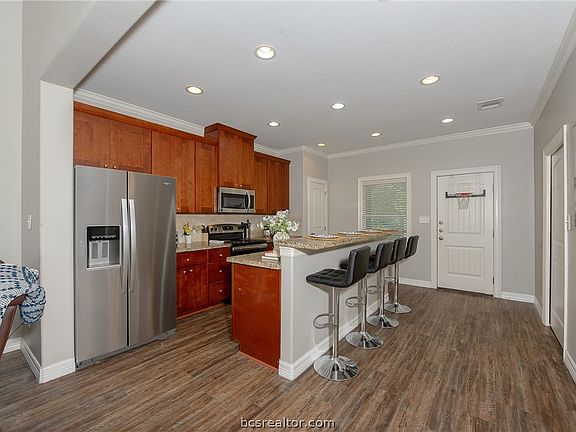 5th image of 408 Woodson Dr