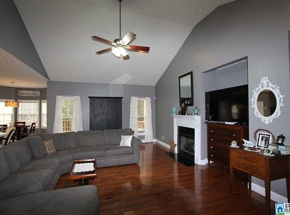 2nd image of 625 Dearmanville Dr S