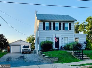 11 York St, Wellsville, PA 17365