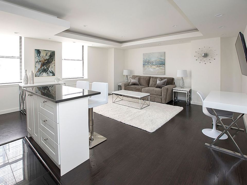 1st image of 150 W 51st St #901