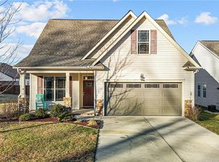 1202 Yellow Wood Dr, Mebane, NC 27302