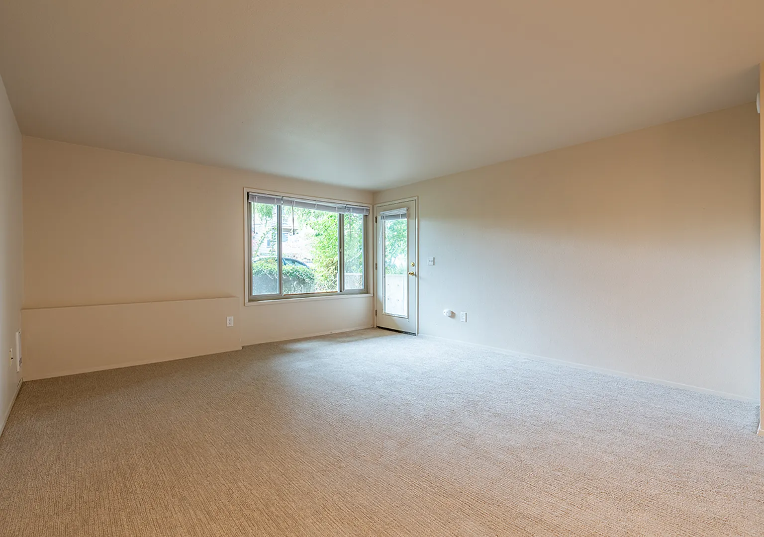 Robin Apartments — Photo 2