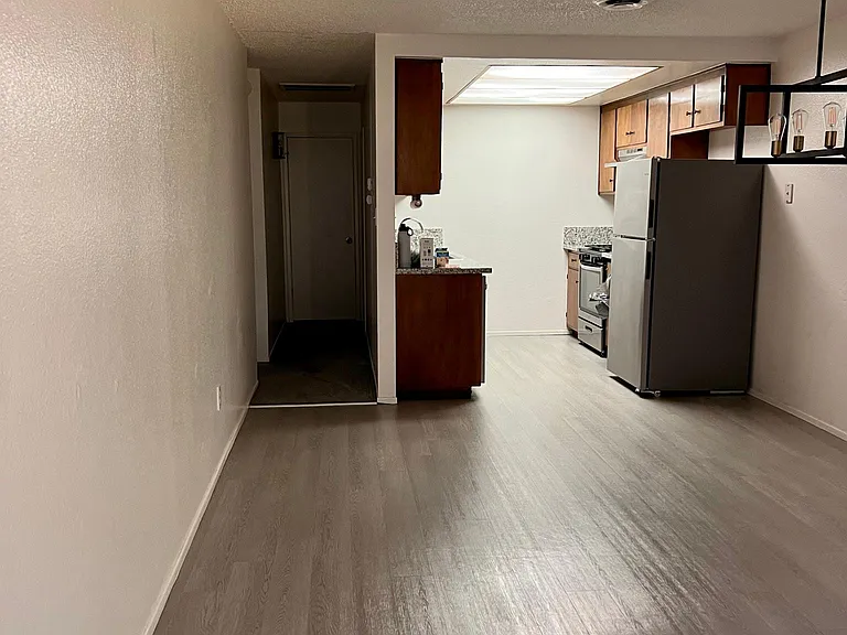 1800 Floyd Ave — Photo 8