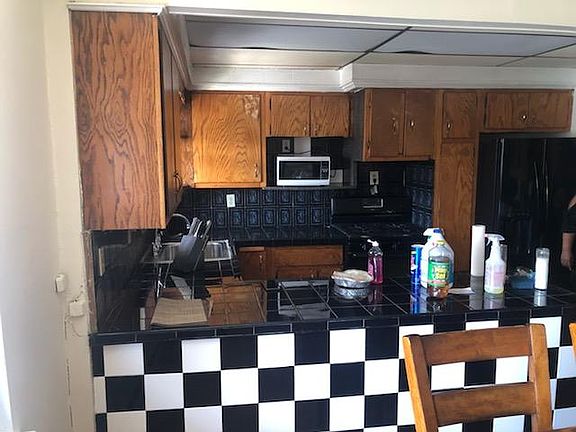 5th image of 940 E 212th St #2