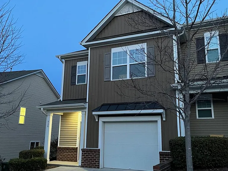 734 Silver Stream Ln — Photo 3
