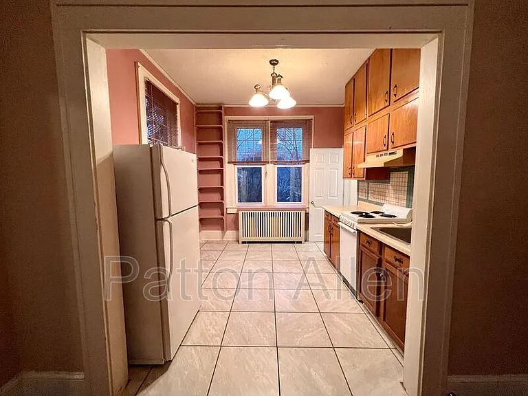130 Edwin Pl #1 — Photo 7