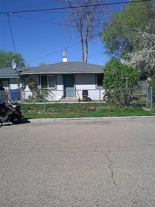 1st image of 701-703 Mason Ln