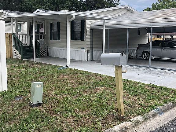 3rd image of 10907 Olivewood Ln
