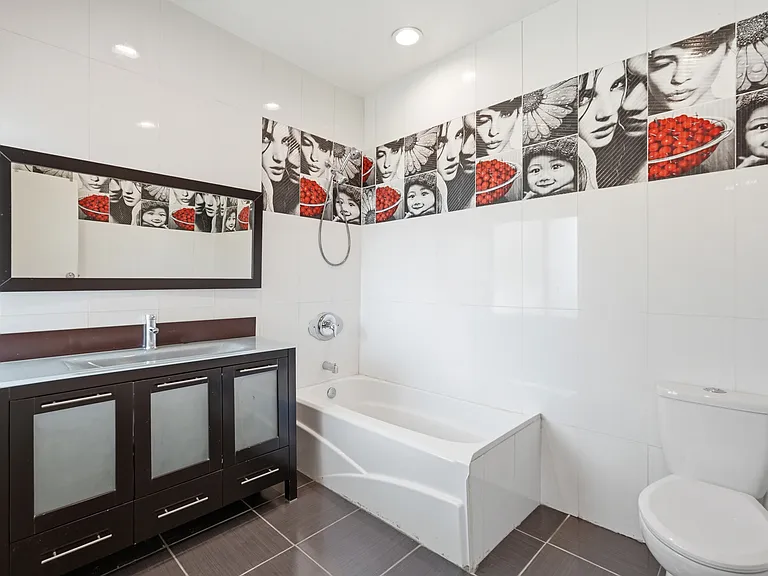 8647 Corbin Ave — Photo 22