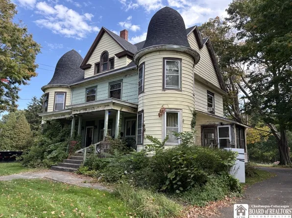72 Highland Ave, Brocton, NY 14716